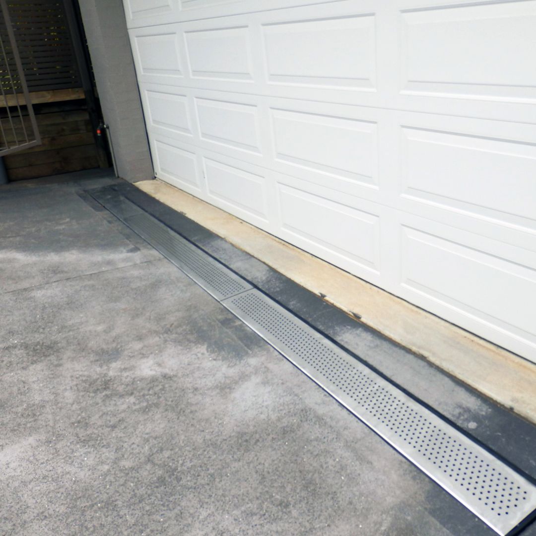 Driveway capping in 3mm 316 Stainless Steel